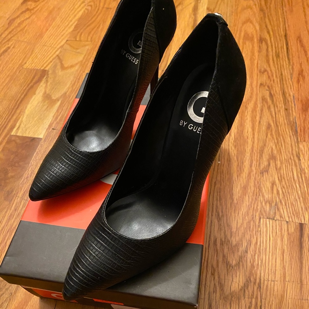 G by Guess Heel Shoes Black size 7.5M